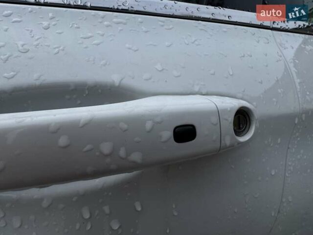 Білий Крайслер 200, об'ємом двигуна 2.4 л та пробігом 101 тис. км за 9500 $, фото 17 на Automoto.ua