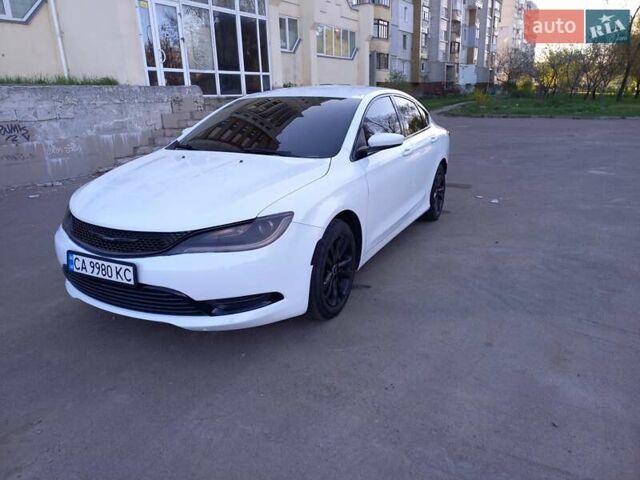 Белый Крайслер 200, объемом двигателя 2.36 л и пробегом 122 тыс. км за 11700 $, фото 29 на Automoto.ua