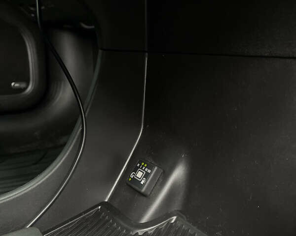 Белый Крайслер 200, объемом двигателя 3.61 л и пробегом 186 тыс. км за 10300 $, фото 21 на Automoto.ua