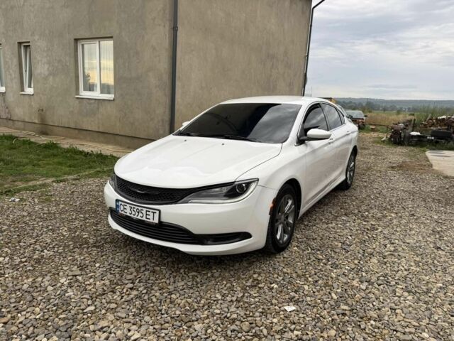 Белый Крайслер 200, объемом двигателя 2.4 л и пробегом 200 тыс. км за 7515 $, фото 1 на Automoto.ua