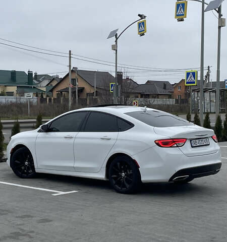 Білий Крайслер 200, об'ємом двигуна 3.61 л та пробігом 186 тис. км за 10600 $, фото 5 на Automoto.ua