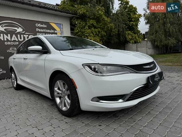 Білий Крайслер 200, об'ємом двигуна 2.4 л та пробігом 101 тис. км за 9500 $, фото 16 на Automoto.ua