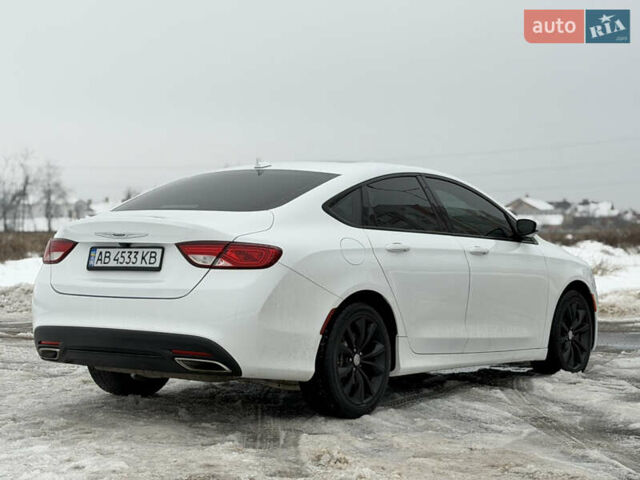 Белый Крайслер 200, объемом двигателя 3.61 л и пробегом 191 тыс. км за 9699 $, фото 7 на Automoto.ua