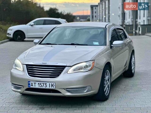 Бежевый Крайслер 200, объемом двигателя 2.4 л и пробегом 85 тыс. км за 8555 $, фото 2 на Automoto.ua