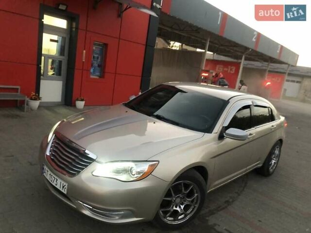 Бежевый Крайслер 200, объемом двигателя 2.4 л и пробегом 85 тыс. км за 8555 $, фото 16 на Automoto.ua