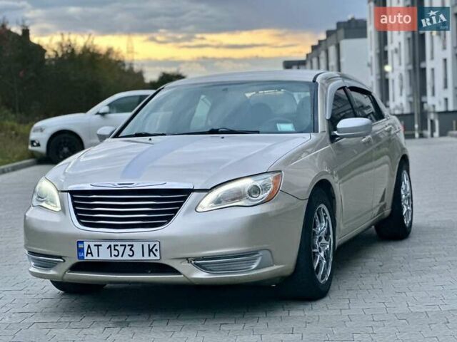 Бежевый Крайслер 200, объемом двигателя 2.4 л и пробегом 85 тыс. км за 8555 $, фото 6 на Automoto.ua