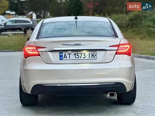 Бежевый Крайслер 200, объемом двигателя 2.4 л и пробегом 85 тыс. км за 8555 $, фото 3 на Automoto.ua