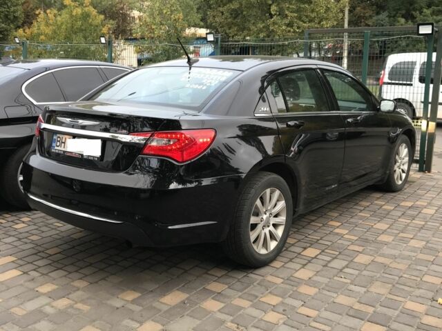 Черный Крайслер 200, объемом двигателя 0 л и пробегом 86 тыс. км за 7999 $, фото 19 на Automoto.ua