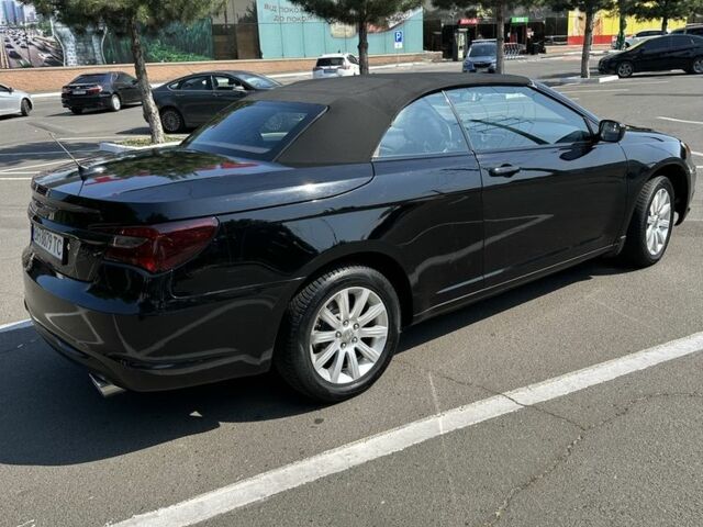 Черный Крайслер 200, объемом двигателя 2.4 л и пробегом 230 тыс. км за 6300 $, фото 6 на Automoto.ua