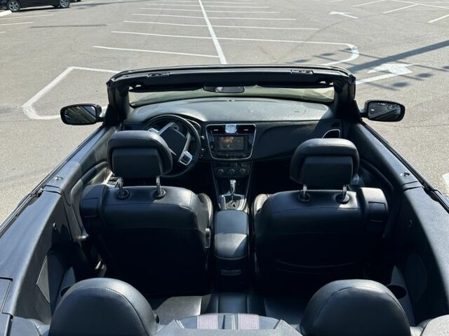 Черный Крайслер 200, объемом двигателя 2.4 л и пробегом 230 тыс. км за 6300 $, фото 16 на Automoto.ua