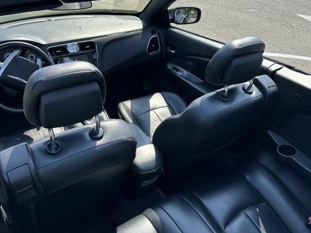 Черный Крайслер 200, объемом двигателя 2.4 л и пробегом 230 тыс. км за 6300 $, фото 18 на Automoto.ua