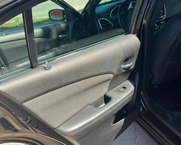 Чорний Крайслер 200, об'ємом двигуна 2.36 л та пробігом 226 тис. км за 7600 $, фото 9 на Automoto.ua