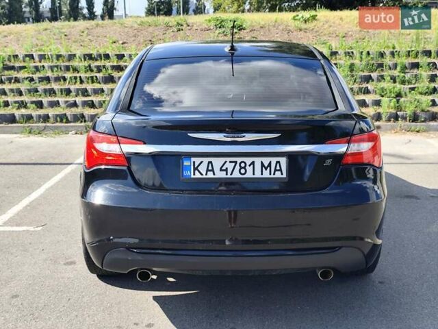 Черный Крайслер 200, объемом двигателя 3.61 л и пробегом 280 тыс. км за 7500 $, фото 5 на Automoto.ua