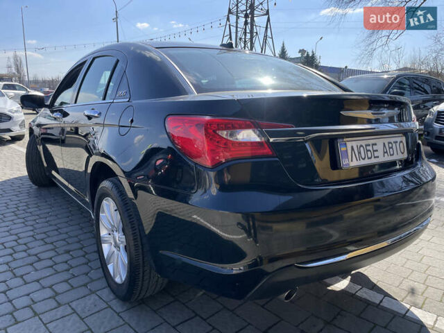 Черный Крайслер 200, объемом двигателя 3.61 л и пробегом 46 тыс. км за 7000 $, фото 3 на Automoto.ua