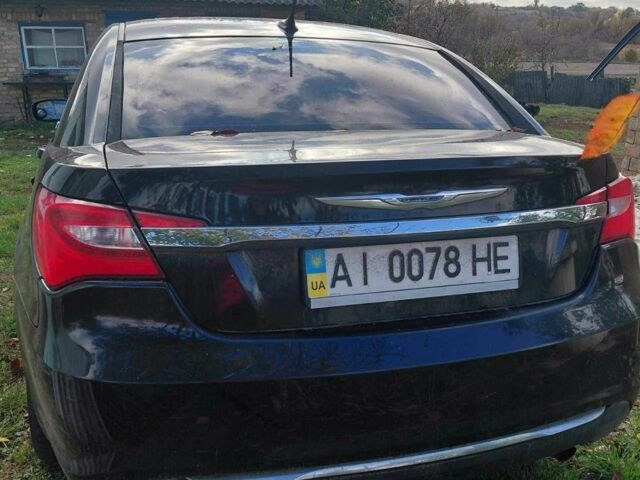 Черный Крайслер 200, объемом двигателя 2.4 л и пробегом 134 тыс. км за 6800 $, фото 9 на Automoto.ua