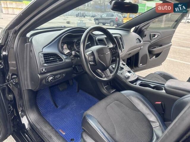 Черный Крайслер 200, объемом двигателя 3.6 л и пробегом 139 тыс. км за 10400 $, фото 14 на Automoto.ua