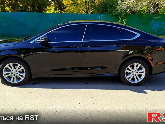 Черный Крайслер 200, объемом двигателя 2.4 л и пробегом 0 тыс. км за 9999 $, фото 2 на Automoto.ua