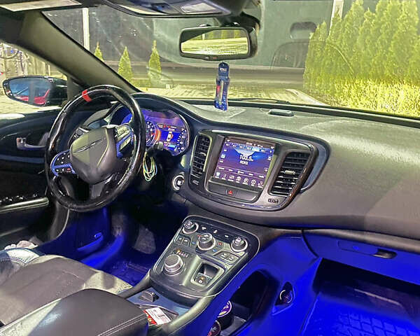 Черный Крайслер 200, объемом двигателя 3.6 л и пробегом 190 тыс. км за 10500 $, фото 10 на Automoto.ua