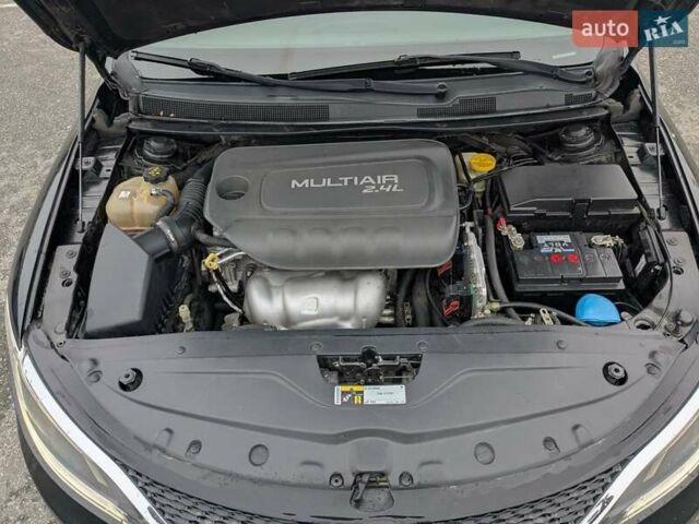 Чорний Крайслер 200, об'ємом двигуна 2.36 л та пробігом 230 тис. км за 7900 $, фото 9 на Automoto.ua