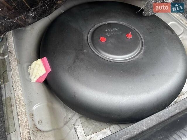 Черный Крайслер 200, объемом двигателя 3.6 л и пробегом 139 тыс. км за 10400 $, фото 30 на Automoto.ua