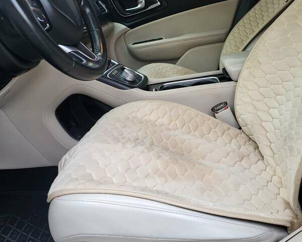 Чорний Крайслер 200, об'ємом двигуна 2.36 л та пробігом 216 тис. км за 10700 $, фото 7 на Automoto.ua