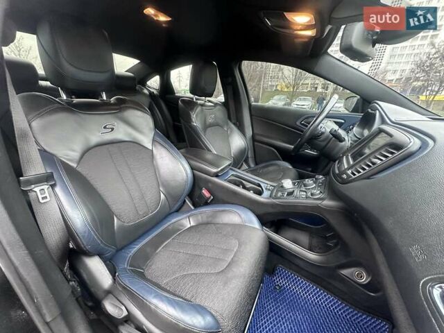 Черный Крайслер 200, объемом двигателя 3.6 л и пробегом 139 тыс. км за 10400 $, фото 16 на Automoto.ua