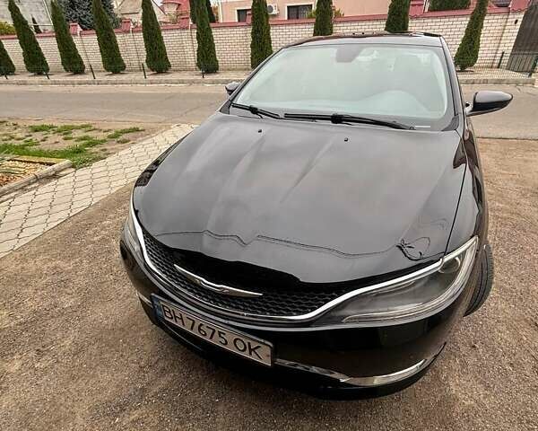 Черный Крайслер 200, объемом двигателя 2.36 л и пробегом 180 тыс. км за 7500 $, фото 5 на Automoto.ua
