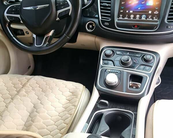 Чорний Крайслер 200, об'ємом двигуна 2.36 л та пробігом 216 тис. км за 10700 $, фото 2 на Automoto.ua