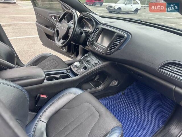 Черный Крайслер 200, объемом двигателя 3.6 л и пробегом 139 тыс. км за 10400 $, фото 15 на Automoto.ua