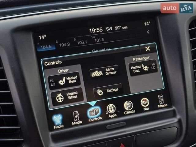 Черный Крайслер 200, объемом двигателя 3.6 л и пробегом 190 тыс. км за 9999 $, фото 4 на Automoto.ua