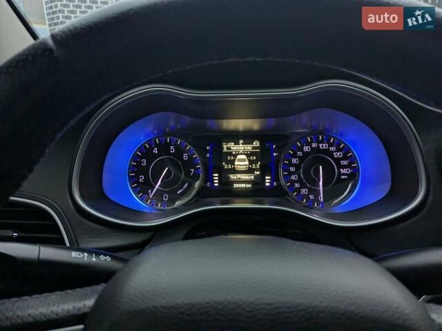 Чорний Крайслер 200, об'ємом двигуна 2.36 л та пробігом 230 тис. км за 7900 $, фото 8 на Automoto.ua