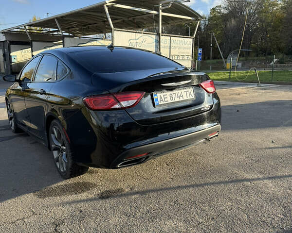 Крайслер 200 2014 в Первомайск на Automoto.ua Черный Крайслер 200, объемом двигателя 2.36 л и пробегом 177 тыс. км за 11000 $, фото 3 на Automoto.ua