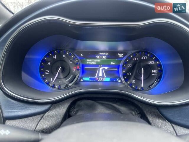 Черный Крайслер 200, объемом двигателя 3.6 л и пробегом 139 тыс. км за 10400 $, фото 25 на Automoto.ua