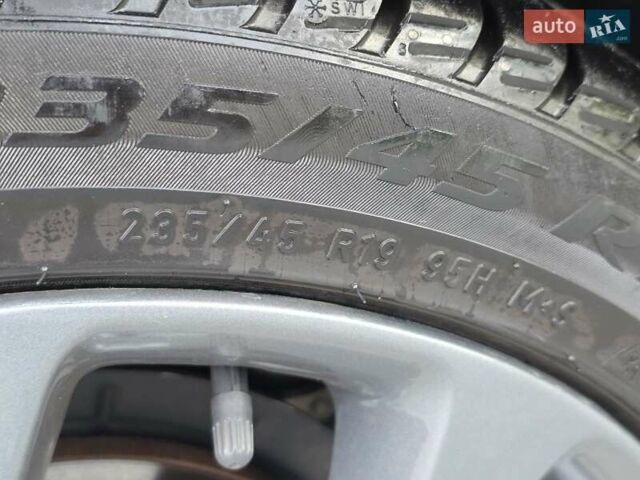 Черный Крайслер 200, объемом двигателя 3.6 л и пробегом 190 тыс. км за 9999 $, фото 28 на Automoto.ua