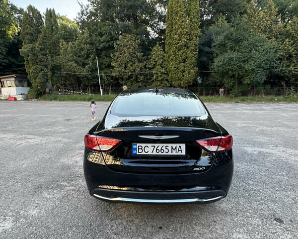 Черный Крайслер 200, объемом двигателя 2.4 л и пробегом 220 тыс. км за 8700 $, фото 1 на Automoto.ua