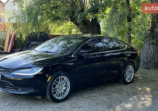 Черный Крайслер 200, объемом двигателя 2.4 л и пробегом 201 тыс. км за 9800 $, фото 6 на Automoto.ua