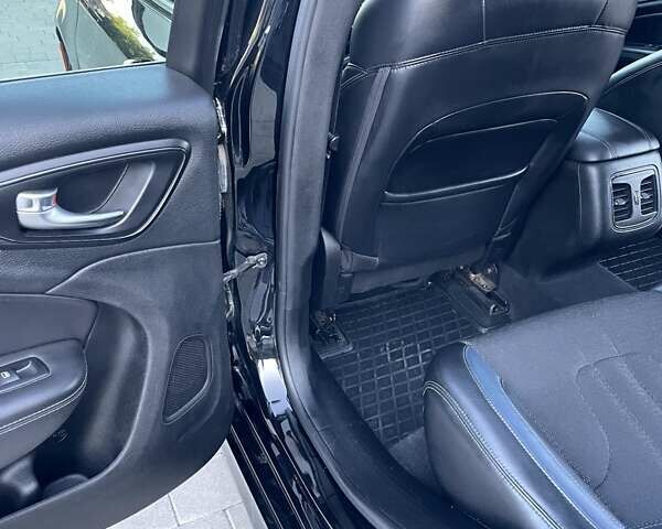 Чорний Крайслер 200, об'ємом двигуна 2.4 л та пробігом 105 тис. км за 14700 $, фото 22 на Automoto.ua