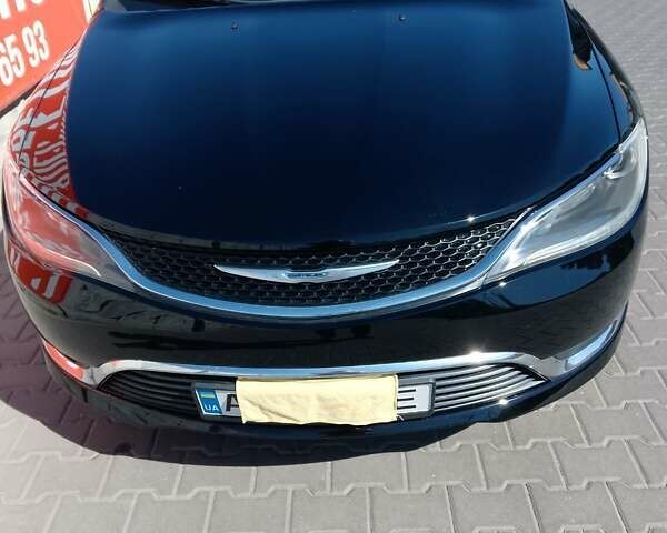 Черный Крайслер 200, объемом двигателя 2.4 л и пробегом 216 тыс. км за 9800 $, фото 2 на Automoto.ua