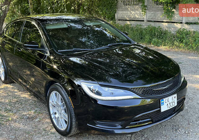 Черный Крайслер 200, объемом двигателя 2.4 л и пробегом 201 тыс. км за 9800 $, фото 17 на Automoto.ua