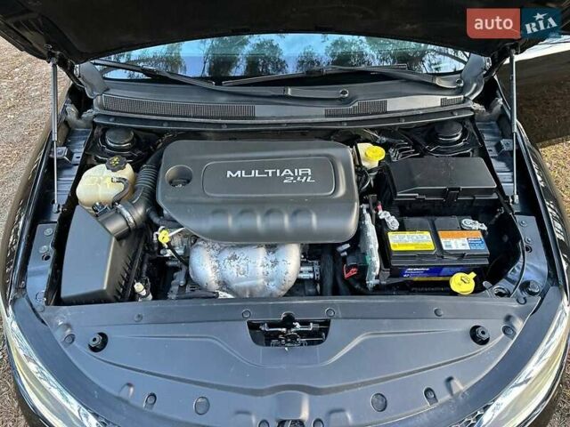 Чорний Крайслер 200, об'ємом двигуна 2.36 л та пробігом 220 тис. км за 7950 $, фото 22 на Automoto.ua