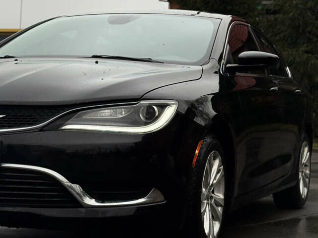 Черный Крайслер 200, объемом двигателя 2.36 л и пробегом 198 тыс. км за 8850 $, фото 6 на Automoto.ua