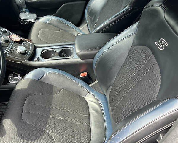 Черный Крайслер 200, объемом двигателя 2.4 л и пробегом 208 тыс. км за 10000 $, фото 7 на Automoto.ua