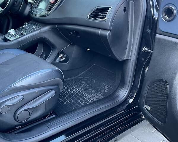 Чорний Крайслер 200, об'ємом двигуна 2.4 л та пробігом 105 тис. км за 14700 $, фото 21 на Automoto.ua
