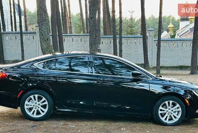 Чорний Крайслер 200, об'ємом двигуна 2.36 л та пробігом 220 тис. км за 7950 $, фото 7 на Automoto.ua