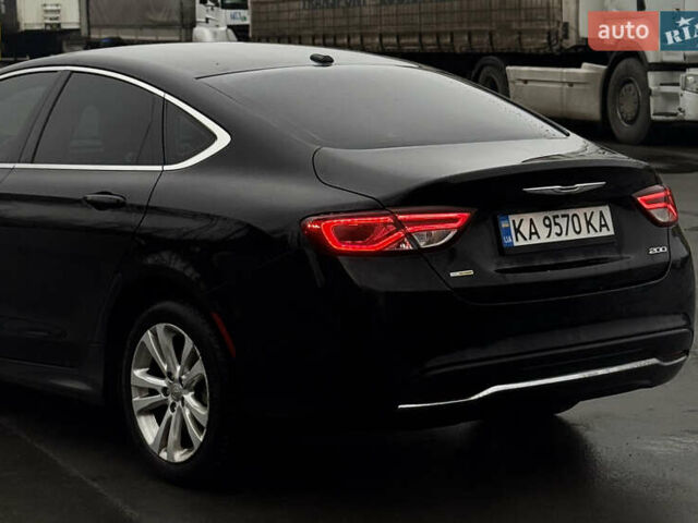 Черный Крайслер 200, объемом двигателя 2.36 л и пробегом 198 тыс. км за 8850 $, фото 5 на Automoto.ua