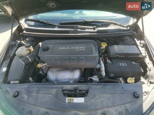 Черный Крайслер 200, объемом двигателя 2.4 л и пробегом 171 тыс. км за 9299 $, фото 4 на Automoto.ua