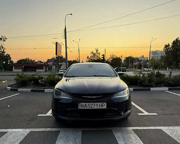 Черный Крайслер 200, объемом двигателя 2.4 л и пробегом 234 тыс. км за 9600 $, фото 1 на Automoto.ua