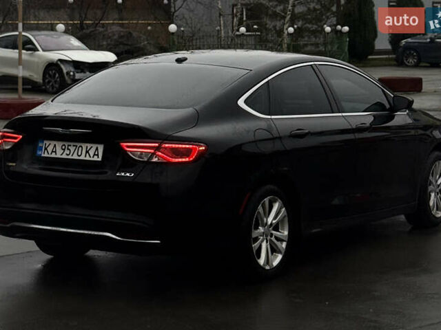 Черный Крайслер 200, объемом двигателя 2.36 л и пробегом 198 тыс. км за 8850 $, фото 2 на Automoto.ua