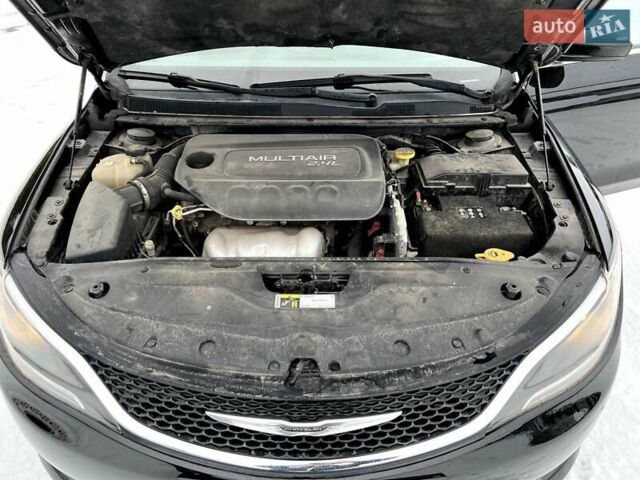 Черный Крайслер 200, объемом двигателя 2.4 л и пробегом 243 тыс. км за 8500 $, фото 13 на Automoto.ua