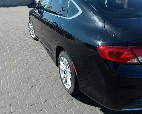 Черный Крайслер 200, объемом двигателя 2.4 л и пробегом 216 тыс. км за 9800 $, фото 8 на Automoto.ua